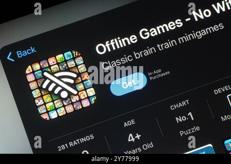 OSTRAVA, TCHÉQUIE - 27 JUILLET 2024 : App Store avec application mobile Offline Games à installer Banque D'Images