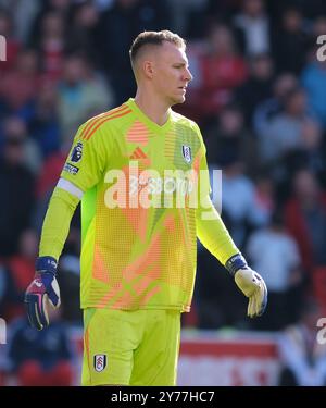 The City Ground, Nottingham, Royaume-Uni. 28 septembre 2024. Premier League Football, Nottingham Forest versus Fulham ; Bernd Leno of Fulham Credit : action plus Sports/Alamy Live News Banque D'Images