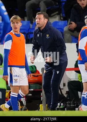 L'entraîneur par intérim de St Johnstone, Andy Kirk, sur la ligne de touche lors du William Hill Premiership match à McDiarmid Park, Perth. Date de la photo : samedi 28 septembre 2024. Banque D'Images