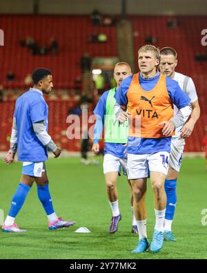 Oakwell, Barnsley le samedi 28 septembre 2024. #14, Will Collar of Stockport à Warm Up lors du match de Sky Bet League 1 entre Barnsley et Stockport County à Oakwell, Barnsley le samedi 28 septembre 2024. (Photo : Stuart Leggett | mi News) crédit : MI News & Sport /Alamy Live News Banque D'Images