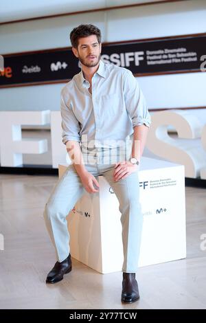 Andrew Garfield assiste au photocall pour ''We Live in the Time'' lors du 72e Festival international du film de San Sebastian à San Sebastian, Espagne, le 28 septembre 2024. (Photo de COOLMedia/NurPhoto) crédit : NurPhoto SRL/Alamy Live News Banque D'Images