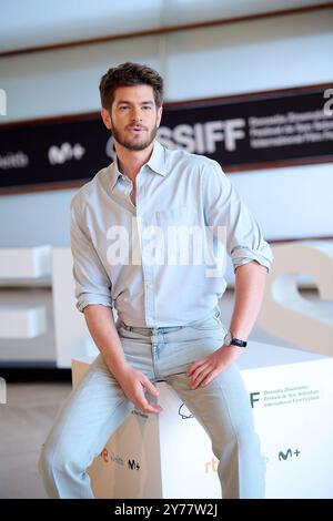 Andrew Garfield assiste au photocall pour ''We Live in the Time'' lors du 72e Festival international du film de San Sebastian à San Sebastian, Espagne, le 28 septembre 2024. (Photo de COOLMedia/NurPhoto) crédit : NurPhoto SRL/Alamy Live News Banque D'Images