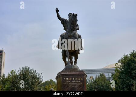 Statue d'Amir Timur (Tamerlan, 1336-1405). Il a été le fondateur de l'Empire timouride d'Asie centrale et est devenu le premier roi de l'époque timuride dynast Banque D'Images