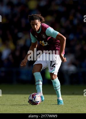 Burnley's Bashir Humphreys lors du Sky Bet Championship match au Kassam Stadium, Oxford. Date de la photo : samedi 28 septembre 2024. Banque D'Images