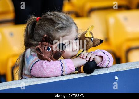Wolverhampton, Royaume-Uni. 28 septembre 2024. Wolverhampton, Angleterre, 28 septembre 2024 : jeune fan lors du match de premier League entre Wolverhampton Wanderers et Liverpool au stade Molineux de Wolverhampton, Angleterre (Natalie Mincher/SPP) crédit : SPP Sport Press photo. /Alamy Live News Banque D'Images
