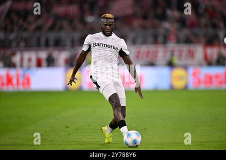 Victor Boniface Bayer 04 Leverkusen (22) Aktion am Ball GER, FC Bayern Muenchen vs, Bayer 04 Leverkusen, Fussball, Bundesliga, 5. Spieltag, Spielzeit 2024/2025, 28.09.2024 Foto : Eibner-Pressefoto/Michael Weber Banque D'Images