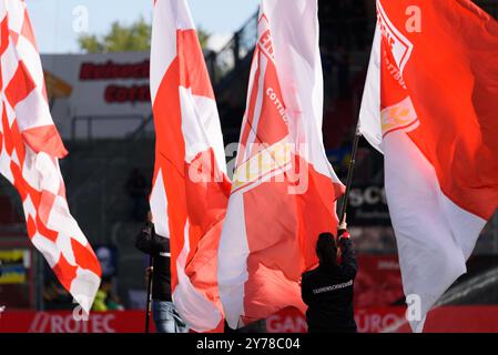 Bi Energie Cottbus drapeaux avant le match de troisième ligue entre Energie Cottbus et 1. FC Saarbrücken au Stadion der Freundschaft, Cottbus, Allemagne. (Sven Beyrich/SPP) crédit : photo de presse sportive SPP. /Alamy Live News Banque D'Images