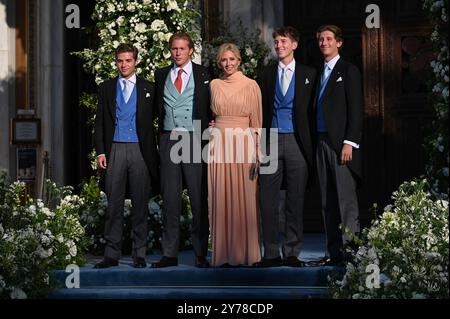 Mariage royal de la princesse Théodora de Grèce et Matthieu Kumar à Athènes la princesse héritière Marie-Chantal de Grèce, le prince Constantin-Alexis, le prince Achille-Andreas, le prince Odysseas-Kimon, le prince Aristides-Stavros arrivent à la cathédrale métropolitaine d'Athènes pour le mariage de la princesse Théodora de Grèce avec Matthieu Kumar. Athènes Grèce Copyright : xNicolasxKoutsokostasxNicolasxKoutsokostasx DSC 202409281580 Banque D'Images