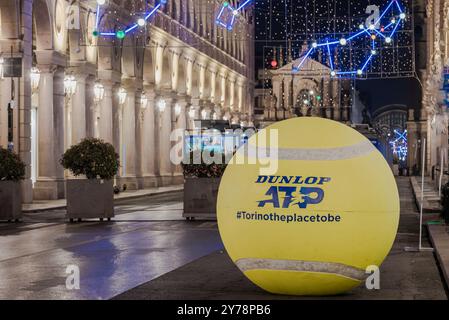 Turin, Italie. Les huit meilleurs joueurs de tennis du Slam se retrouvent pour la troisième année à Turin lors de la 54e finale Nitto ATP pour se classer numéro un. Banque D'Images