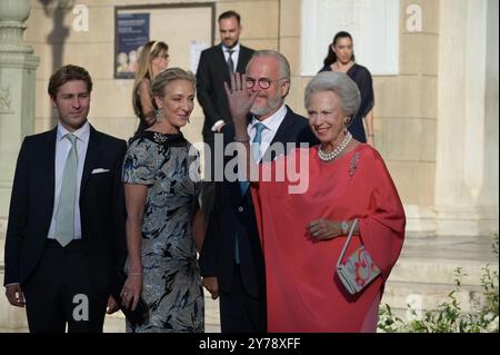 Athènes, Grèce. 28 septembre 2024. La princesse Benedikte de Danemark arrive à la cathédrale métropolitaine pour le mariage de la princesse Théodora de Grèce avec Matthew Kumar. Crédit : Dimitris Aspiotis/Alamy Live News Banque D'Images