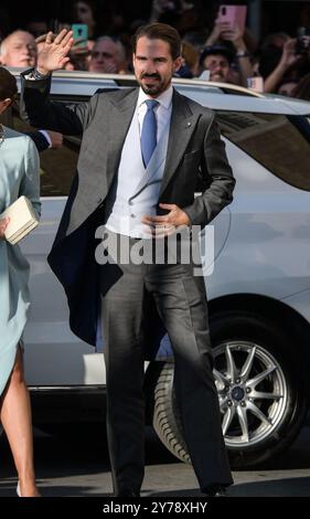 Athènes, Grèce. 28 septembre 2024. Le prince Philippos de Grèce arrive à la cathédrale métropolitaine pour le mariage de la princesse Théodora de Grèce avec Matthieu Kumar. Crédit : Dimitris Aspiotis/Alamy Live News Banque D'Images