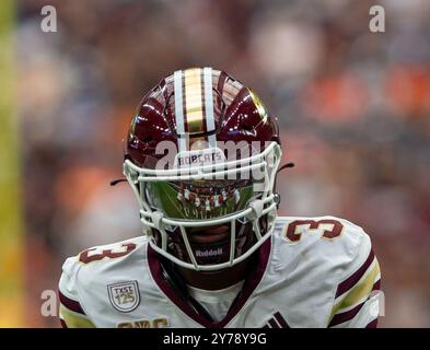 Houston, Texas, États-Unis. 28 septembre 2024. Le quarterback de l'État du Texas JORDAN MCCLOUD (3) attend le snap pendant le match de samedi, au NRG Stadium de Houston, Texas. (Crédit image : © Domenic Grey/ZUMA Press Wire) USAGE ÉDITORIAL SEULEMENT! Non destiné à UN USAGE commercial ! Banque D'Images