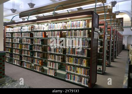 Beverly Hills, Californie, États-Unis 20 septembre 2024 Beverly Hills public Library à Beverly Hills, Californie, États-Unis. Photo de Barry King/Alamy Stock photo Banque D'Images