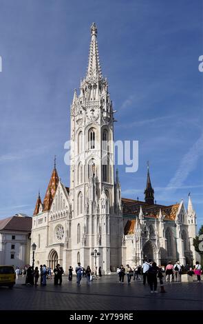 Église Matthias sur la colline du château à Budapest, église gothique historiquement importante construite au XIVe siècle Banque D'Images