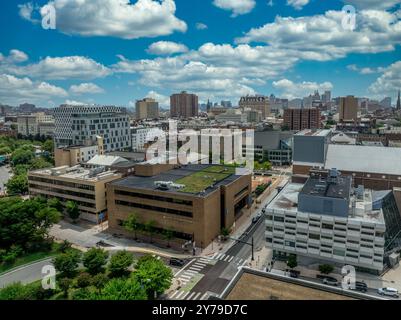 Vue aérienne du campus de l'Université de Baltimore dans le centre-ville de Baltimore avec les bâtiments de droit et de physiologie Banque D'Images