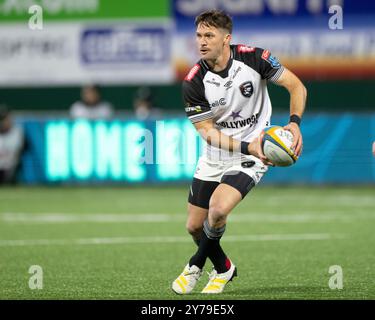 Galway, Irlande. 29 septembre 2024. Tian Meyer des Sharks lors du match de la ronde 2 du United Rugby Championship entre Connacht Rugby et Hollywoodbets Sharks au stade Dexcom de Galway, Irlande le 28 septembre 2024 (photo par Andrew SURMA/ Credit : Sipa USA/Alamy Live News Banque D'Images