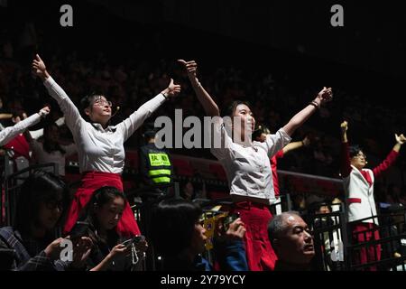 Pékin, Chine. 29 septembre 2024. Les artistes se produisent lors de la cérémonie d'ouverture du World Tennis de table (WTT) China Smash 2024 à Pékin, en Chine, le 29 septembre 2024. Crédit : Ju Huanzong/Xinhua/Alamy Live News Banque D'Images