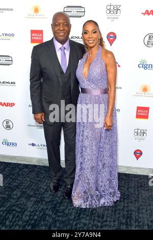 Rodney Peete mit Ehefrau Holly Robinson Peete BEI der HollyRod Foundation DesignCares Gala im Rolling Greens DTLA. Los Angeles, 28.09.2024 *** Rodney Peete avec sa femme Holly Robinson Peete au Gala DesignCares de la Fondation HollyRod au Rolling Greens DTLA Los Angeles, 28 09 2024 Foto:xD.xStarbuckx/xFuturexImagex hollyrod 4939 Banque D'Images