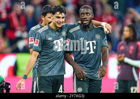 Aleksandar Pavlovic, FCB 45 Dayot Upamecano , FCB 2 après le match FC BAYERN MUENCHEN - BAYER 04 LEVERKUSEN 1-1 le 28 septembre 2024 à Munich, Allemagne. Saison 2024/2025, 1.Bundesliga, FCB,, München, journée 5, 5.Spieltag photographe : Peter Schatz - LA RÉGLEMENTATION DFL INTERDIT TOUTE UTILISATION DE PHOTOGRAPHIES comme SÉQUENCES D'IMAGES et/ou QUASI-VIDÉO - Banque D'Images