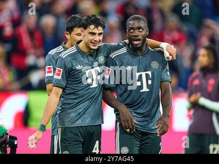 Aleksandar Pavlovic, FCB 45 Dayot Upamecano , FCB 2 après le match FC BAYERN MUENCHEN - BAYER 04 LEVERKUSEN 1-1 le 28 septembre 2024 à Munich, Allemagne. Saison 2024/2025, 1.Bundesliga, FCB,, München, journée 5, 5.Spieltag photographe : Peter Schatz - LA RÉGLEMENTATION DFL INTERDIT TOUTE UTILISATION DE PHOTOGRAPHIES comme SÉQUENCES D'IMAGES et/ou QUASI-VIDÉO - Banque D'Images