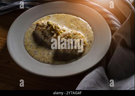 Indian Sweet Rasgulla aussi connu sous le nom de Rosogolla, Roshogolla, Rasagola, RasGulla, Anguri Rasgulla ou Angoori Rasgulla est un dessert sirupy populaire en Inde Banque D'Images