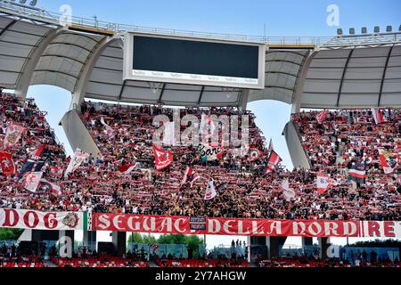 Supporters de SSC Bari lors de SSC Bari vs Cosenza Calcio, match de football italien Serie B à Bari, Italie, septembre 28 2024 Banque D'Images