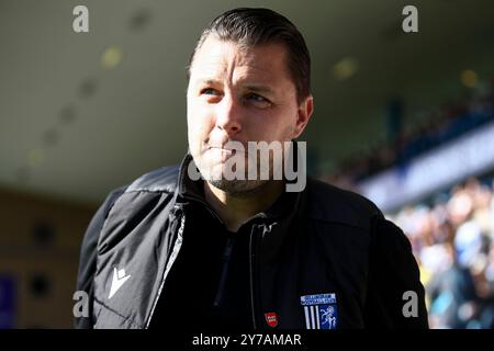 Mark Bonner manager de Gillingham lors du match de Sky Bet League 2 entre Gillingham et Barrow au MEMS Priestfield Stadium, Gillingham le samedi 28 septembre 2024. (Photo : Tom West | mi News) crédit : MI News & Sport /Alamy Live News Banque D'Images