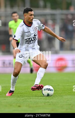 Seraing, Belgique. 29 septembre 2024. Le Liège Zakaria Atteri photographié en action lors d'un match de football entre le RFC Seraing et le RFC Liège, dimanche 29 septembre 2024 à Seraing, le jour 6 de la deuxième division 2024-2025 'Challenger Pro League' 1B du championnat belge. BELGA PHOTO JOHAN Eyckens crédit : Belga News Agency/Alamy Live News Banque D'Images