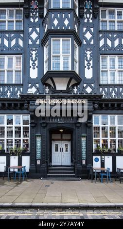 J d Wethersdpoon, la maison publique Penny Black à Northwich, Cheshire. Banque D'Images