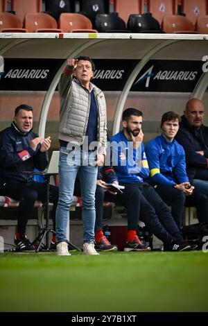 Seraing, Belgique. 29 septembre 2024. Gaetan Englebert, entraîneur-chef de Liège, photographié lors d'un match de football entre le RFC Seraing et le RFC Liège, dimanche 29 septembre 2024 à Seraing, le jour 6 de la deuxième division 2024-2025 'Challenger Pro League' 1B du championnat belge. BELGA PHOTO JOHAN Eyckens crédit : Belga News Agency/Alamy Live News Banque D'Images