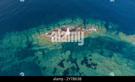 Phare de Mangiabarche à Calasetta dans le sud de la Sardaigne, images aériennes Banque D'Images