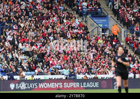 LEICESTER, ROYAUME-UNI, 29 SEPTEMBRE 2024. Les fans d'Arsenal lors du match de Super League Barclays FA Womens entre Leicester City et Arsenal au King Power Stadium de Leicester, en Angleterre. (Crédit : James Holyoak / Alamy Live News) Banque D'Images