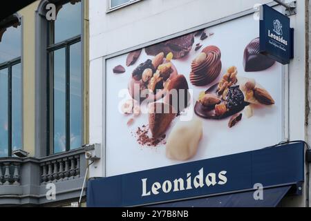 La boutique de chocolat et praliné Leonidas sur le Meir dans le centre-ville d'Anvers Banque D'Images