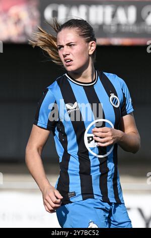 Aalter, Belgique. 29 septembre 2024. Clémentine Reynebeau (46) du Club YLA photographiée lors d'un match de football féminin entre le Club Brugge Dames YLA et AA Gent lors de la 5ème journée de la saison 2024 - 2025 de la Super League belge Lotto Womens, le dimanche 29 septembre 2024 à Aalter, Belgique . Crédit : Sportpix/Alamy Live News Banque D'Images