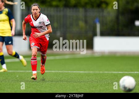 Portsmouth, Royaume-Uni. 29 septembre 2024. Portsmouth, Angleterre, 29 septembre 2024 : Lucy Monkman (14 Dulwich Hamlet) en action lors du match de la Coupe de la Ligue nationale féminine entre Moneyfields et Dulwich Hamlet au Moneyfields FC à Portsmouth, Angleterre. (Liam Asman/SPP) crédit : SPP Sport Press photo. /Alamy Live News Banque D'Images