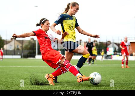 Portsmouth, Royaume-Uni. 29 septembre 2024. Portsmouth, Angleterre, 29 septembre 2024 : Lucy Monkman (14 Dulwich Hamlet) en action lors du match de la Coupe de la Ligue nationale féminine entre Moneyfields et Dulwich Hamlet au Moneyfields FC à Portsmouth, Angleterre. (Liam Asman/SPP) crédit : SPP Sport Press photo. /Alamy Live News Banque D'Images