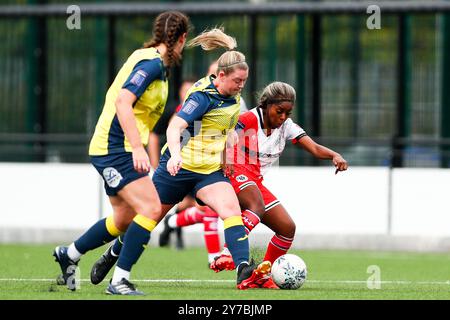 Portsmouth, Royaume-Uni. 29 septembre 2024. Portsmouth, Angleterre, le 29 septembre 2024 : action lors du match de la Coupe de la Ligue nationale féminine entre Moneyfields et Dulwich Hamlet au Moneyfields FC à Portsmouth, Angleterre. (Liam Asman/SPP) crédit : SPP Sport Press photo. /Alamy Live News Banque D'Images