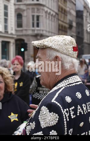 29 septembre 2024, Guildhall, Londres Costermongers Harvest Festival la Pearly Society tient son Festival de la récolte dans le Guildhall Yard de la ville de Londres. Crédit photo : Roland Ravenhill/Alamy Banque D'Images