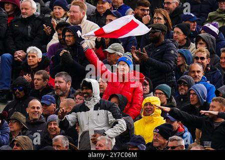 Bristol, Royaume-Uni, 29 septembre 2024. Une vue générale des fans lors du match international Fifth Metro Bank One Day entre l'Angleterre et l'Australie. Crédit : Robbie Stephenson/Gloucestershire Cricket/Alamy Live News Banque D'Images