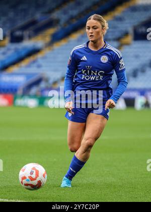 Leicester, Royaume-Uni. 29 septembre 2024. Leicester, Angleterre, 29 septembre 2024 : Ruby Mace (30 Leicester City) sur le ballon lors du match de Super League Barclays Womens entre Leicester City et Arsenal au King Power Stadium de Leicester, Angleterre (Natalie Mincher/SPP) crédit : SPP Sport Press photo. /Alamy Live News Banque D'Images