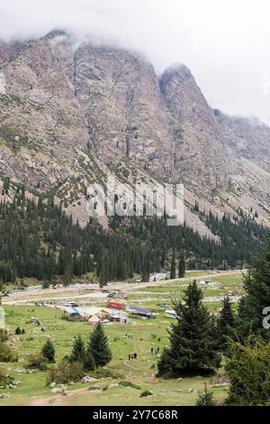 Kirghizistan, gorge de Barskoon, paysage Banque D'Images