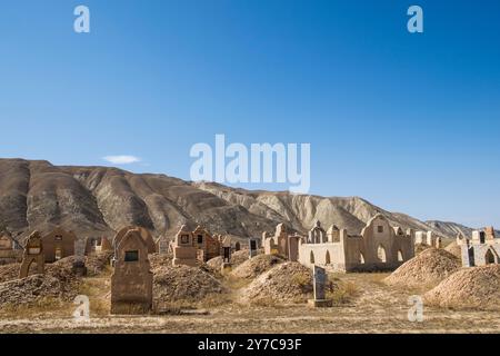 Kirghizistan, environs de Naryn, cimetière local Banque D'Images