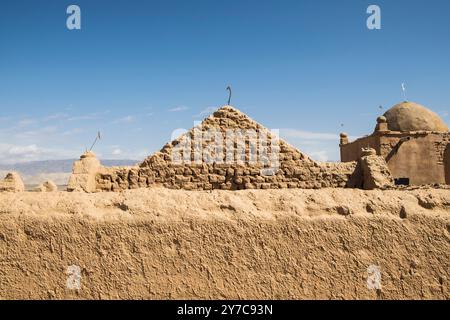 Kirghizistan, environs de Naryn, cimetière local Banque D'Images