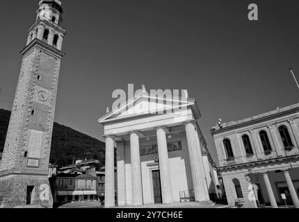 Valdobbiadene, la monumentale Piazza Marconi. Province de Trévise, Vénétie. Italie Banque D'Images