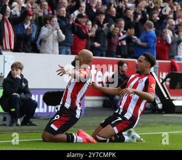 Bryan Mbeumo de Brentford après avoir marqué à la première minute lors du match de premier League entre Brentford et West Ham United au Gtech Community Stadium de Brentford le samedi 28 septembre 2024. (Photo : Jade Cahalan | mi News) crédit : MI News & Sport /Alamy Live News Banque D'Images