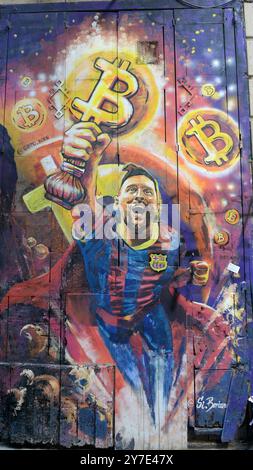 Une belle fresque murale de Leo Messi par si Beriana sur Carrer dels Agullers à Ribera, Barcelone, Espagne. Banque D'Images