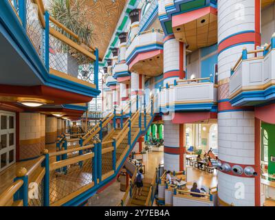 Juge Business School, Cambridge. Conçu dans un style post-moderne par l'architecte John Outram Banque D'Images