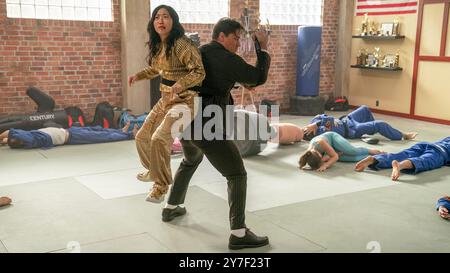 JOHN CENA et AWKWAFINA dans le JACKPOT! (2024), réalisé par PAUL FEIG. Crédit : AMAZON STUDIOS / album Banque D'Images