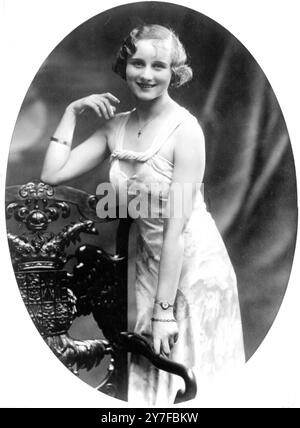 1933. Mlle Angela Ward, la fille de West Kensington, qui a reçu un prix spécial de charme à Madrid. Banque D'Images