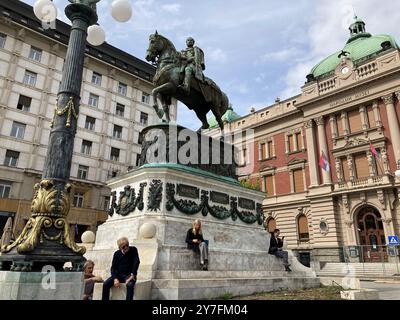 Belgrad, Serbie. 20 septembre 2024. Le monument équestre du prince serbe Mihailo Obrenovic (1823-1868), érigé en 1882, se dresse sur la place de la République. Crédit : Friedemann Kohler/dpa/Alamy Live News Banque D'Images